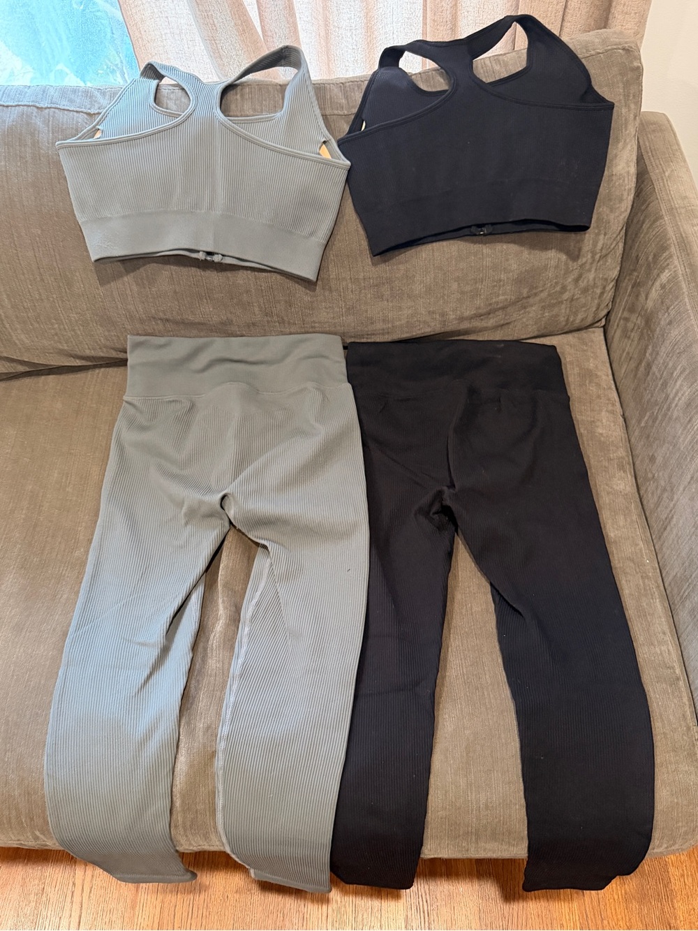 2 Matching Workout Sets [4 Pcs Lot] Leggings Sports Bras - Black / Gray - Large - Picture 4 of 8
